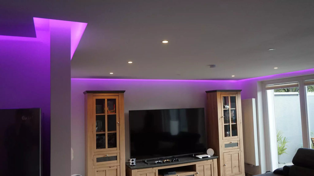LED Band RGB Schattenfuge Wohnbereich
